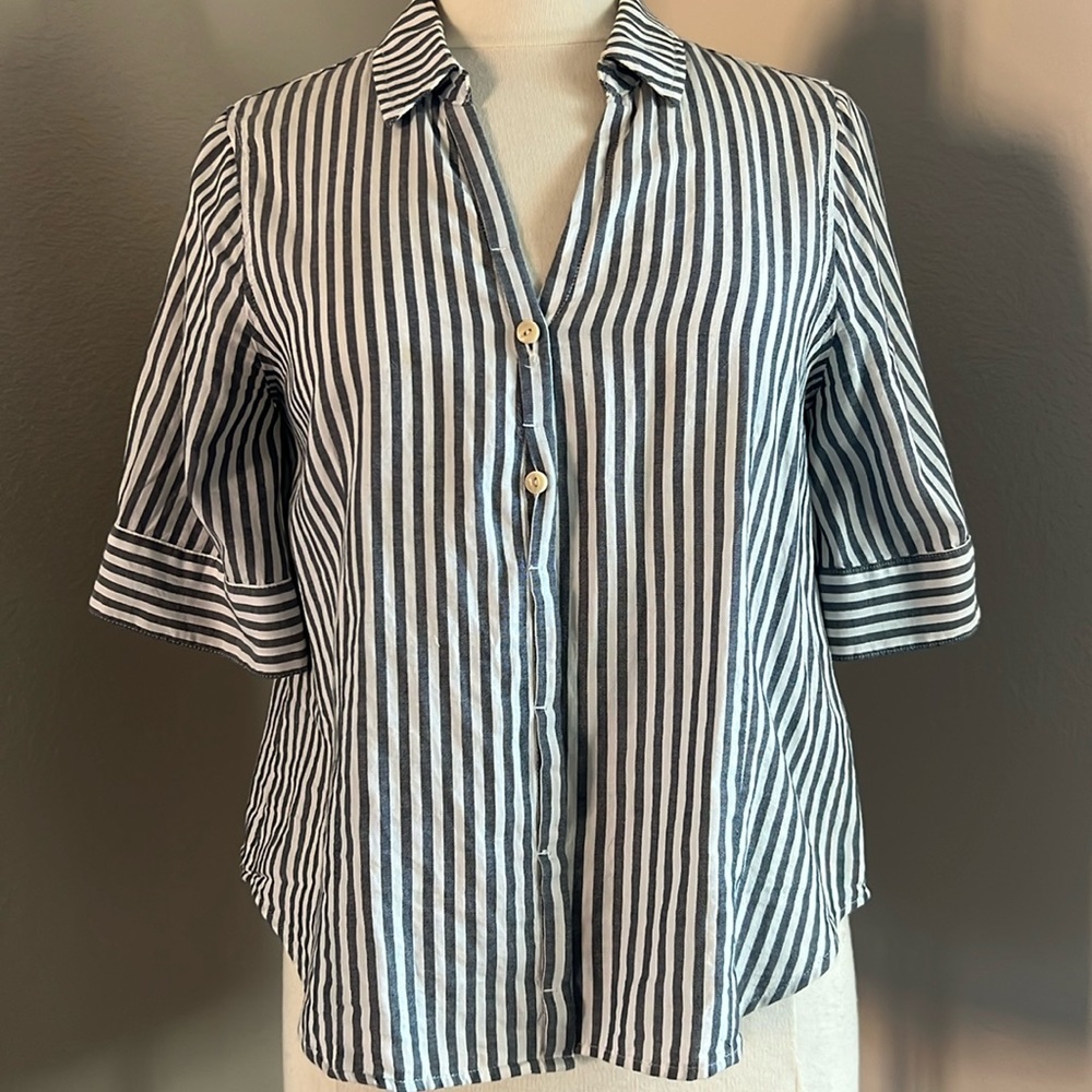 J Crew short sleeve striped button down, size Small
